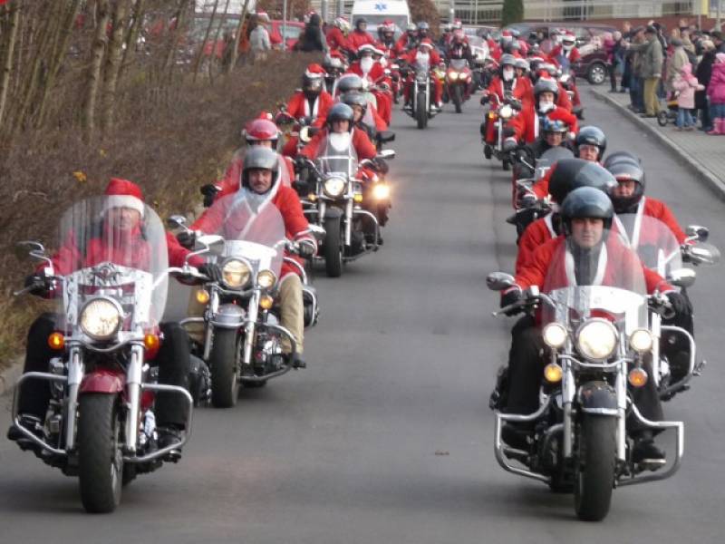 Mikołaje na motorach opanowali miasto